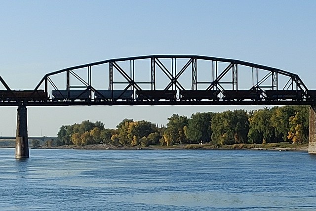 Stay Classy Bismarck – Keep The 140-Year-Old Rail Bridge